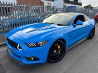 FORD MUSTANG